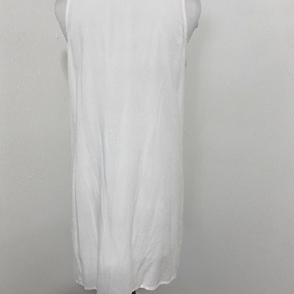 C|C Chic Connection White Medium Embroidered Boho Shift Dress with Inner Lining - Picture 4 of 10